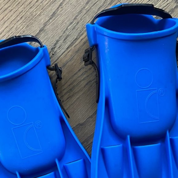 NEW Intex Children's Swim Fins M - Picture 2 of 7